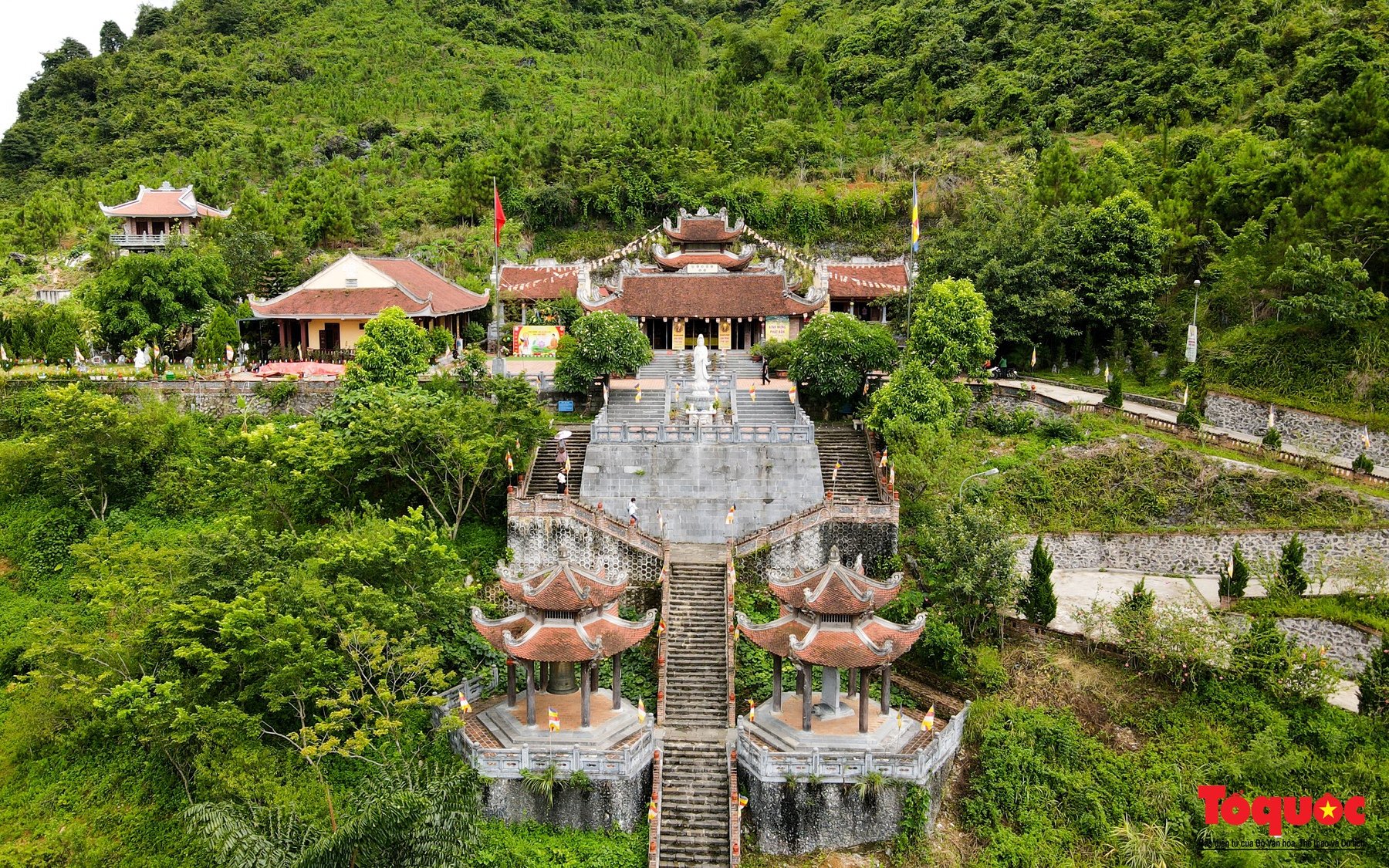 Lễ hội chùa Phật Tích Trúc Lâm Bản Giốc