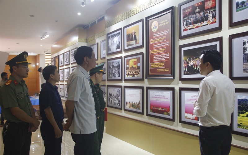 Quảng Bình: Triển lãm ảnh, sách kỷ niệm 80 năm Đề cương về văn hóa Việt Nam