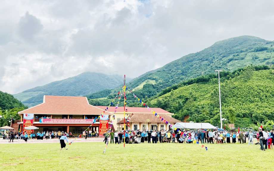 Quảng Ninh: Sôi nổi hoạt động xây dựng môi trường văn hóa