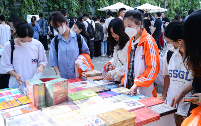 Hướng dẫn tổ chức các hoạt động hưởng ứng Ngày Sách và Văn hóa đọc Việt Nam trong nhà trường