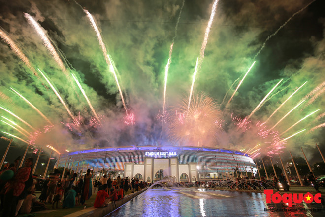 Lễ bế mạc SEA Games 29 rực rỡ và đầy màu sắc