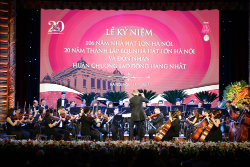 Nhà Hát Lớn Hà Nội đón nhận Huân chương lao động hạng Nhất
