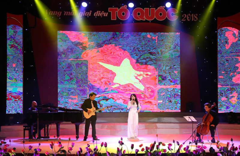 Ấm áp, xúc động Vang mãi giai điệu Tổ Quốc 2018