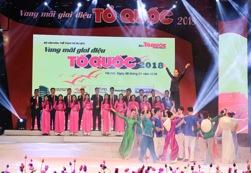 Ấm áp, xúc động Vang mãi giai điệu Tổ Quốc 2018