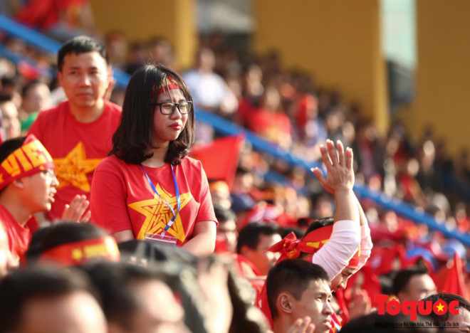 Chiến thắng của U23 Việt Nam tại bán kết: Từ giọt nước mắt đến cảm xúc vỡ òa của CĐV Việt Nam