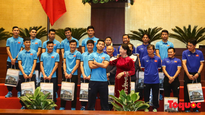 Chủ tịch Quốc hội Nguyễn Thị Kim Ngân gặp gỡ đội tuyển U23 Việt Nam