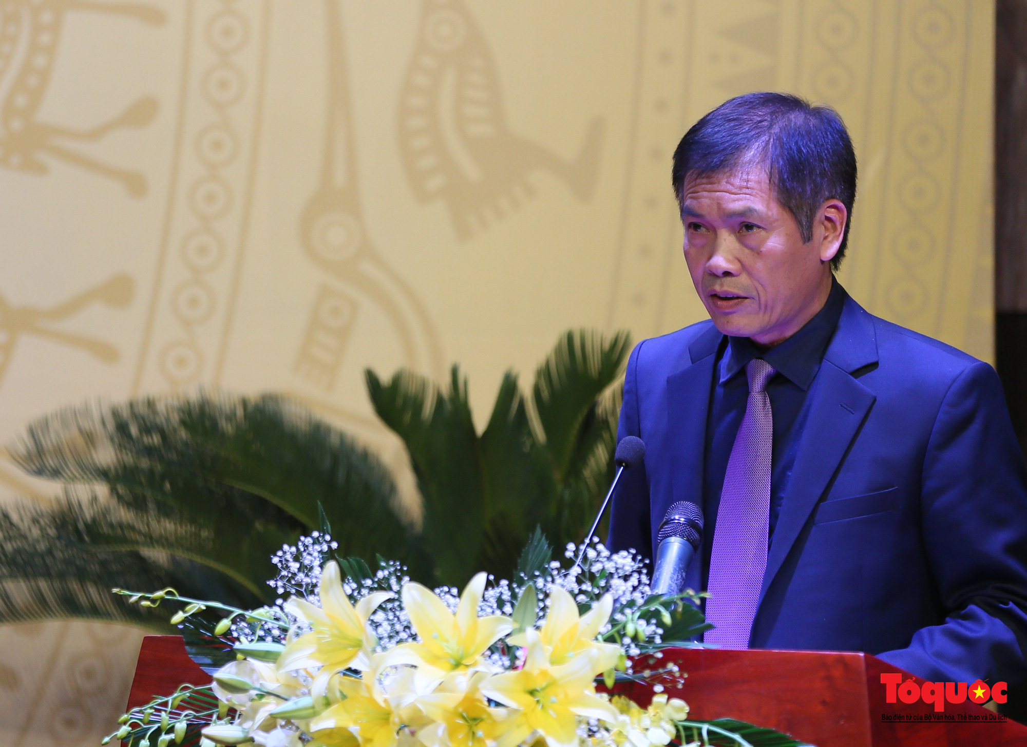 Đại hội nghe tham luận của các đại biểu.