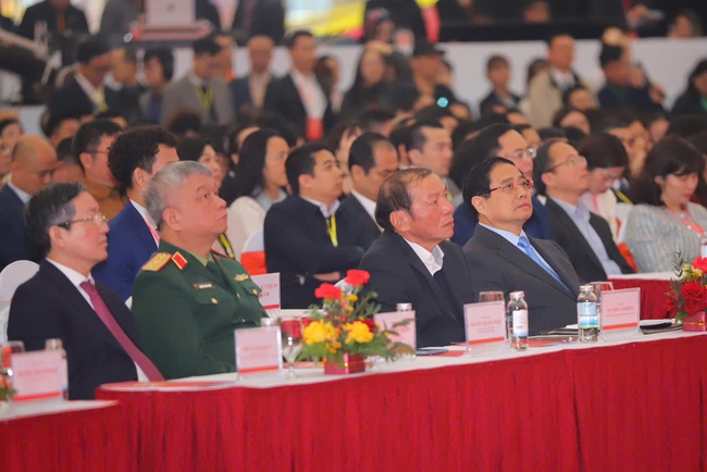 Thủ tướng dự Lễ khai mạc Hội chợ M&ugrave;a Xu&acirc;n lần thứ nhất năm 2026 - Ảnh 2.