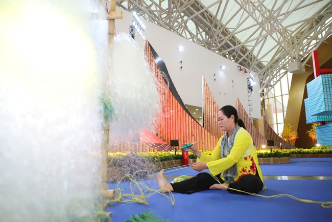 Thủ tướng dự Lễ khai mạc Hội chợ M&ugrave;a Xu&acirc;n lần thứ nhất năm 2026 - Ảnh 12.