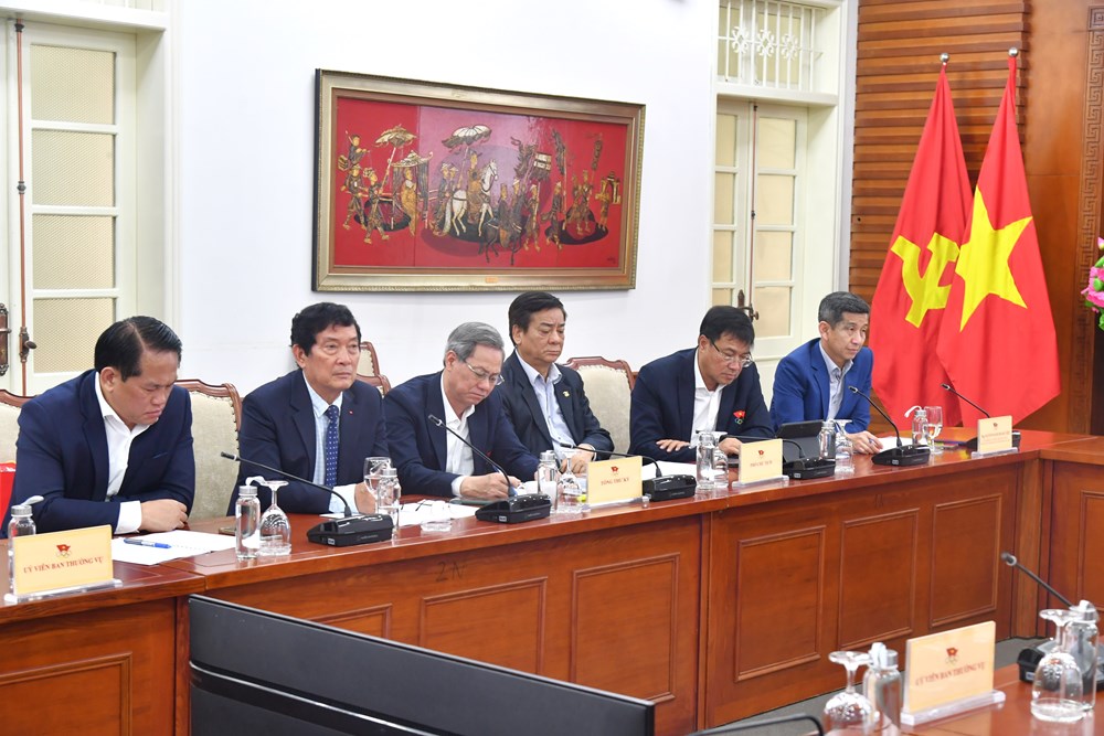 Bộ trưởng Nguyễn Văn Hùng: Lấy con người làm trung tâm, phát triển thể thao theo trục Olympic - Ảnh 7.