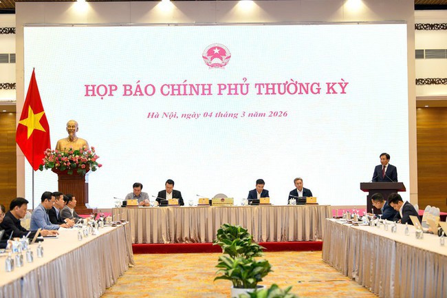 Đẩy mạnh phân cấp trong quản lý lễ hội, đảm bảo người dân được tiếp cận và hưởng thụ các giá trị văn hóa truyền thống một cách trang trọng, hiệu quả - Ảnh 1.