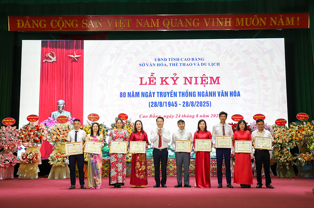 Ngành VHTTDL Cao Bằng: Phát động phong trào thi đua thực hiện thắng lợi mục tiêu, nhiệm vụ phát triển kinh tế - xã hội