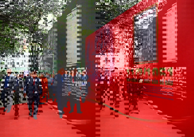 Tổng Bí thư Tô Lâm thăm và làm việc với Báo Nhân Dân nhân dịp kỷ niệm 75 năm Ngày Báo Nhân Dân ra số đầu - Ảnh 1.