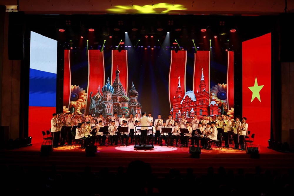 Tổng Bí thư Tô Lâm dự Chương trình nghệ thuật “Tâm hồn Nga trong lòng Việt Nam” - Ảnh 2.