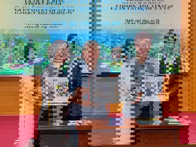 Tiếp nhận nhiều ảnh tư liệu quý về Chủ tịch Hồ Chí Minh