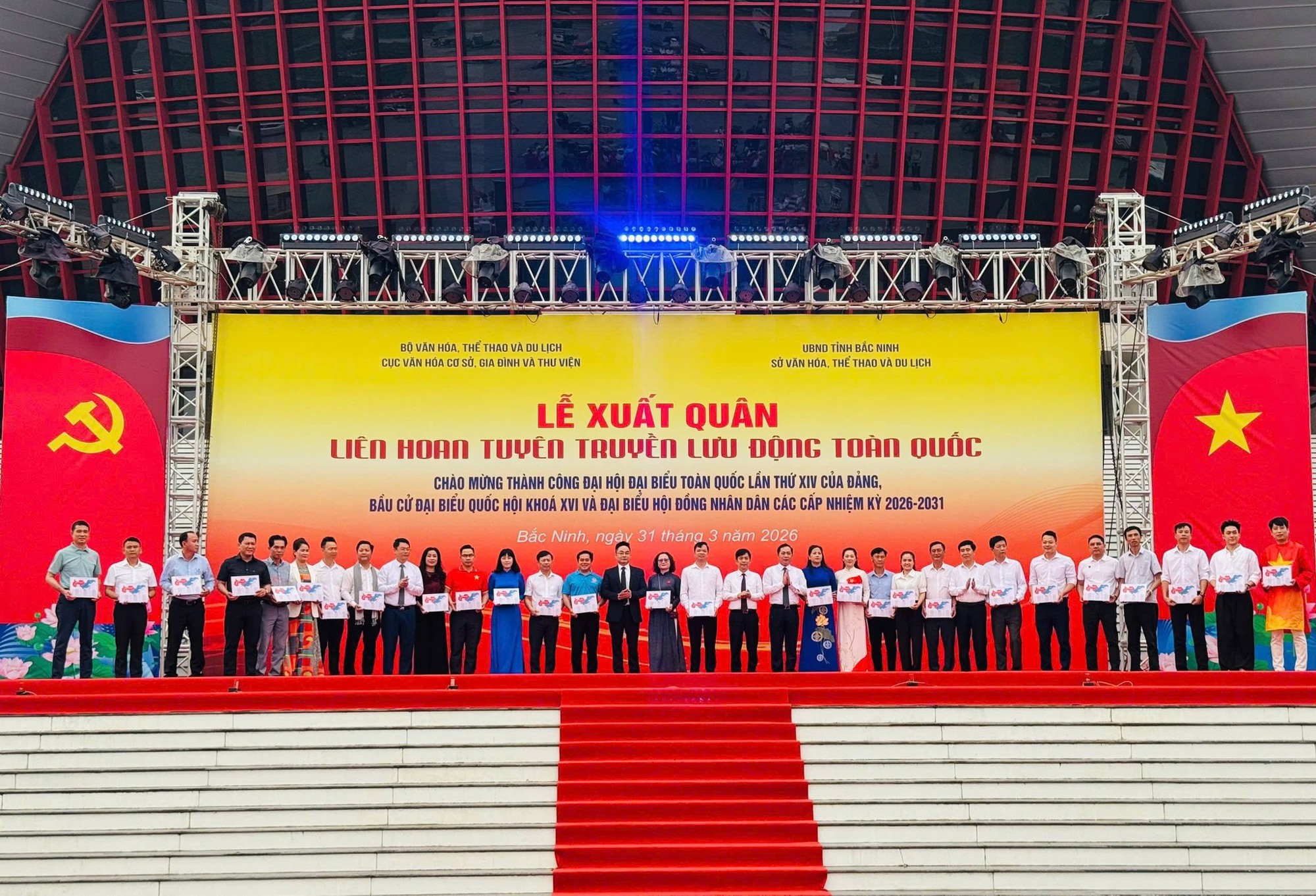 [Ảnh] Lễ Xuất quân Liên hoan Tuyên truyền lưu động toàn quốc 2026