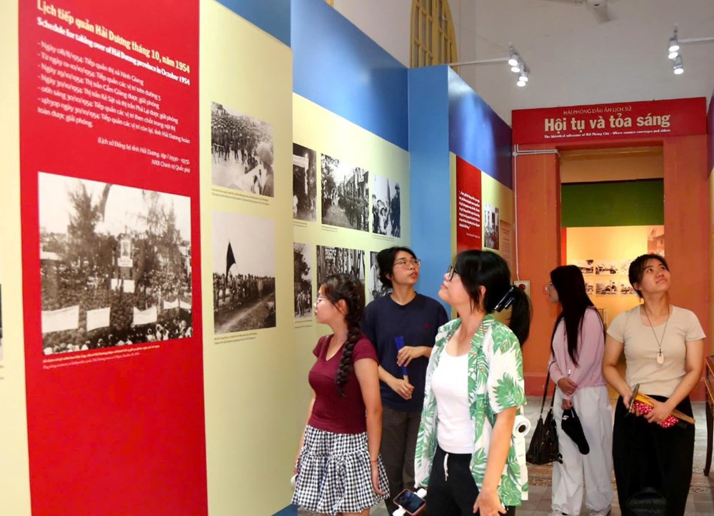 Mở cửa trưng bày chuyên đề về dấu ấn lịch sử Hải Phòng - ảnh 1