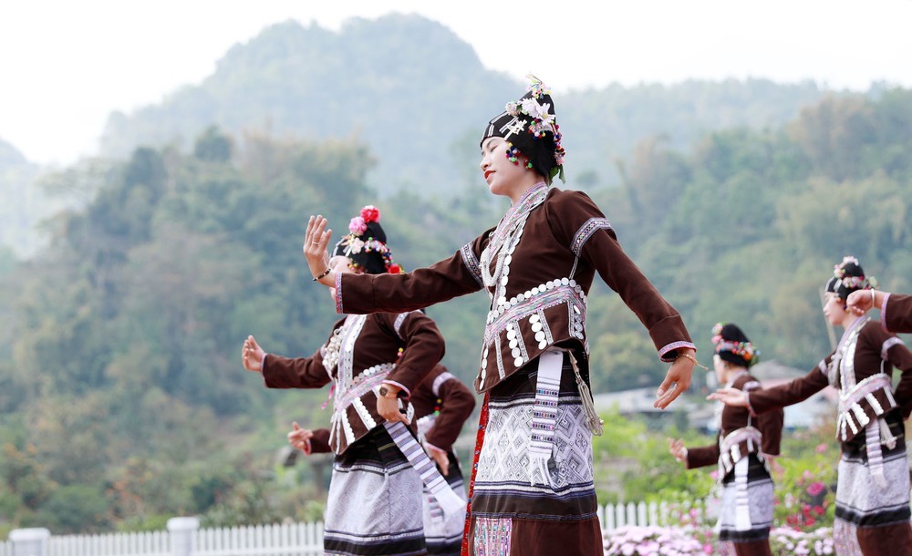 Phát huy giá trị văn hóa, tạo đột phá để du lịch phát triển bền vững - Ảnh 1.
