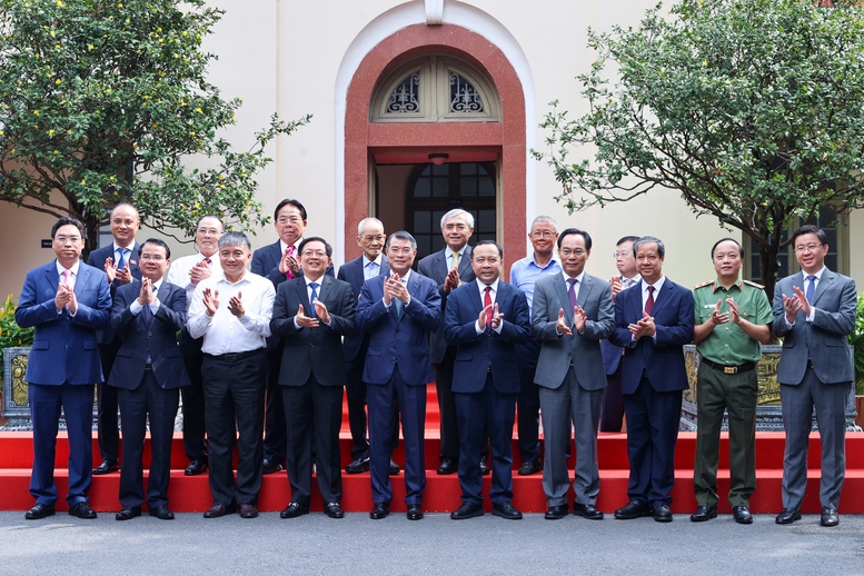 Thủ tướng Lê Minh Hưng: Khoa học công nghệ, đổi mới sáng tạo là yếu tố sống còn để hiện thực hóa khát vọng phát triển đất nước- Ảnh 9.