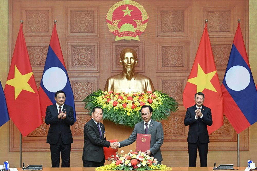 Việt Nam và Lào thống nhất đẩy mạnh giao lưu văn hóa, thể thao, du lịch - ảnh 3
