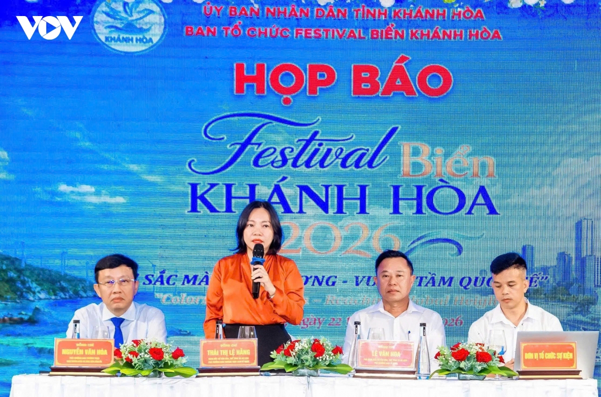 khanh hoa nang tam festival bien, ky vong don 800.000 luot khach hinh anh 2