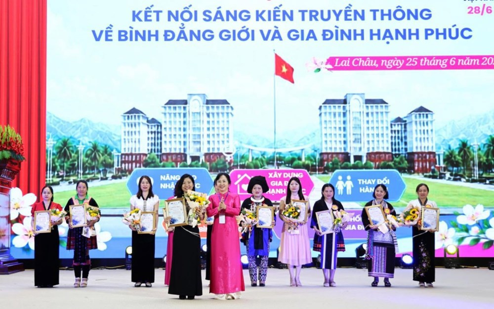 Sôi nổi hội thi “Kết nối sáng kiến truyền thông về bình đẳng giới và gia đình hạnh phúc“ - ảnh 3