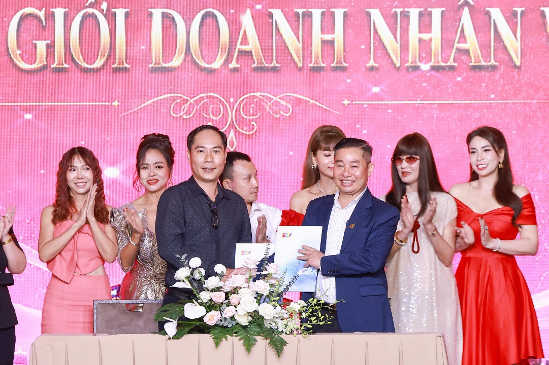 Image 4 from hoa-hau-the-gioi-doanh-nhan-viet-nam-2026-1000tu