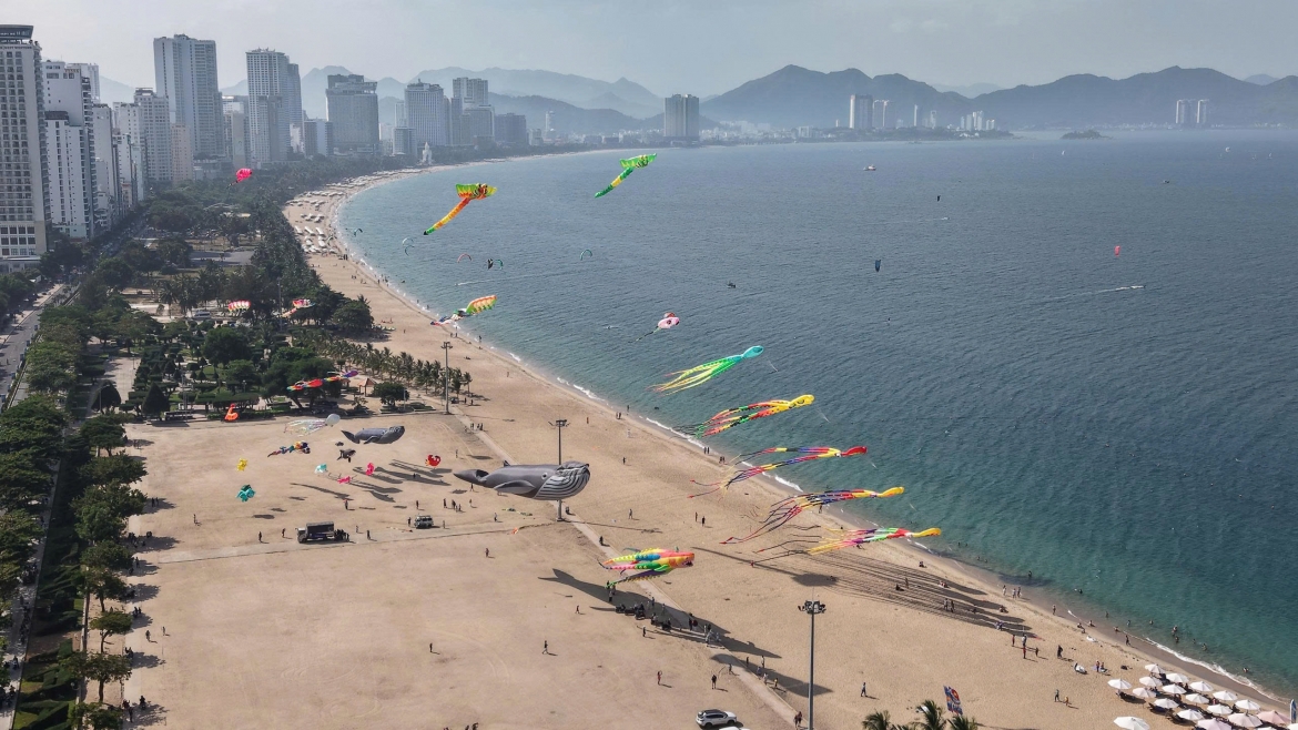 nha trang keu goi chung tay giu gin hinh anh du lich dip festival bien hinh anh 1