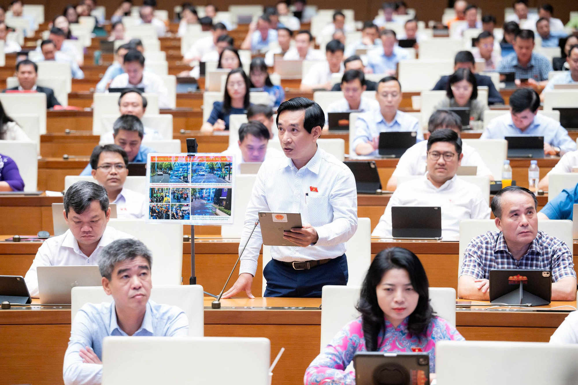 Đề xuất tận dụng trụ sở dôi dư sau sáp nhập làm không gian văn hóa, sân khấu - ảnh 1