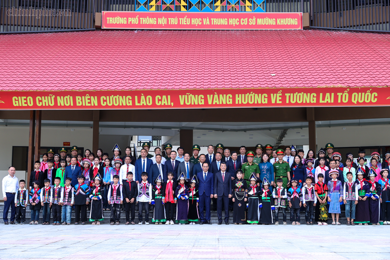 Thủ tướng: Năm học 2026-2027 sẽ mở ra giai đoạn phát triển mới của giáo dục Việt Nam- Ảnh 15.