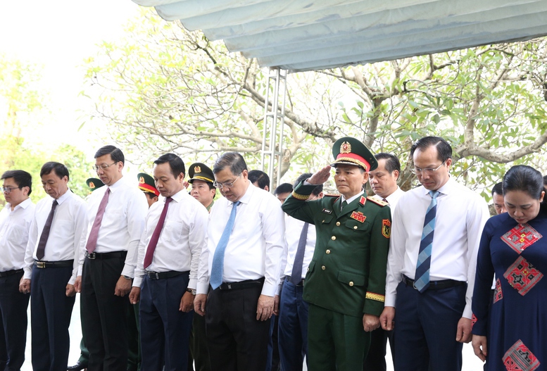 Phó Thủ tướng Thường trực Phạm Gia Túc dự Lễ khai giảng năm học mới tại Điện Biên- Ảnh 8.