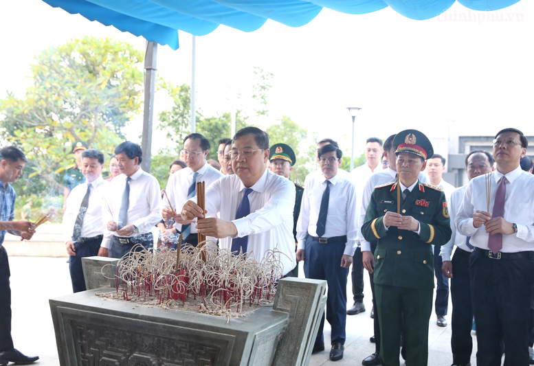 Phó Thủ tướng Thường trực Phạm Gia Túc dự Lễ khai giảng năm học mới tại Điện Biên- Ảnh 6.