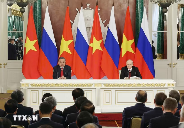 Tổng Bí thư, Chủ tịch nước Tô Lâm và Tổng thống Nga Putin phát biểu với báo chí- Ảnh 1.