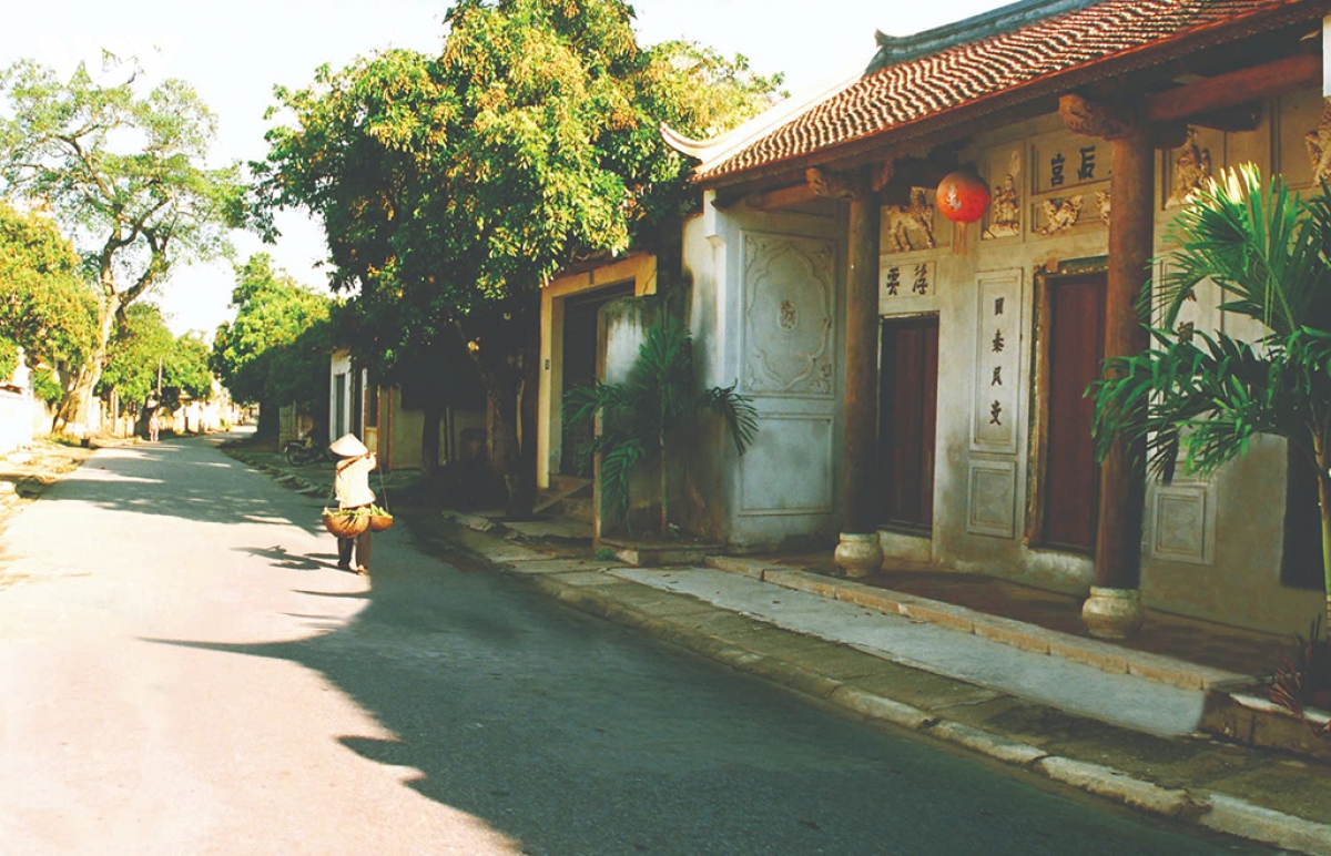 hung yen phuc dung, tai hien thuong cang pho hien xua hinh anh 1