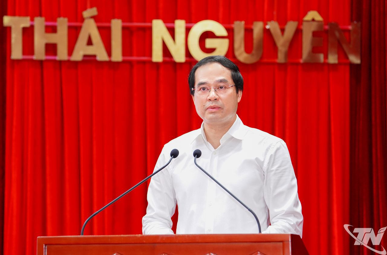 Đồng chí Bí thư Tỉnh ủy Trịnh Xuân Trường phát biểu tại Hội thảo.