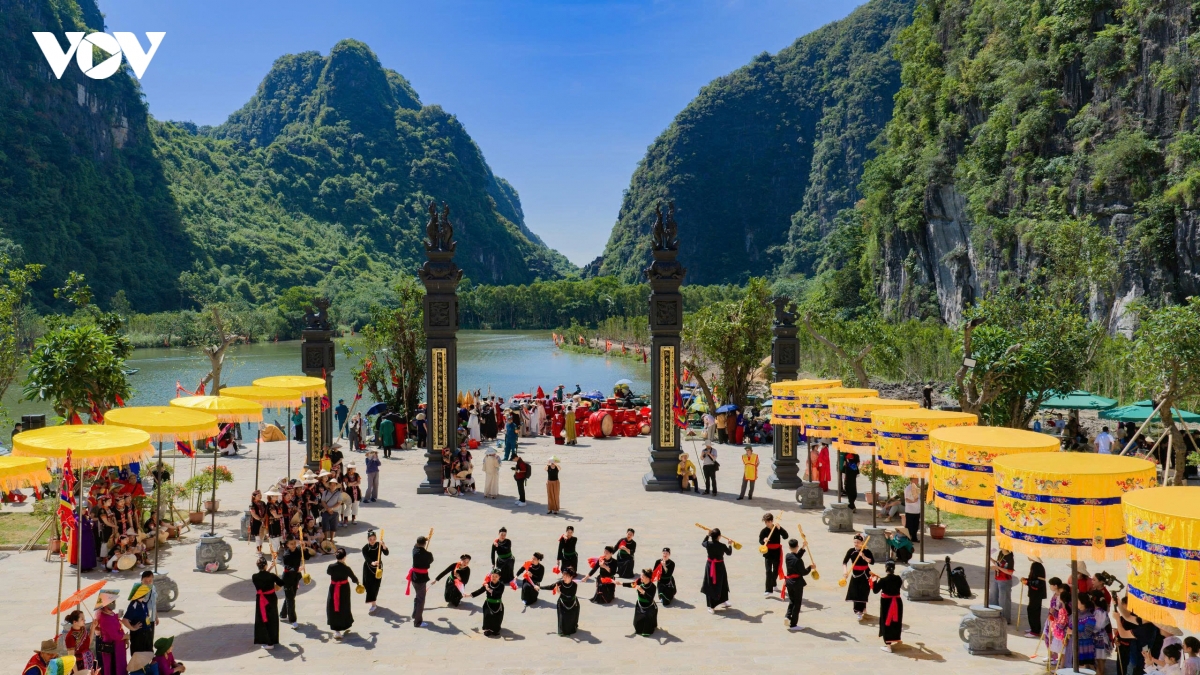 du lich ninh binh ky vong but pha tu nghi quyet so 26-nq tw cua bo chinh tri hinh anh 2