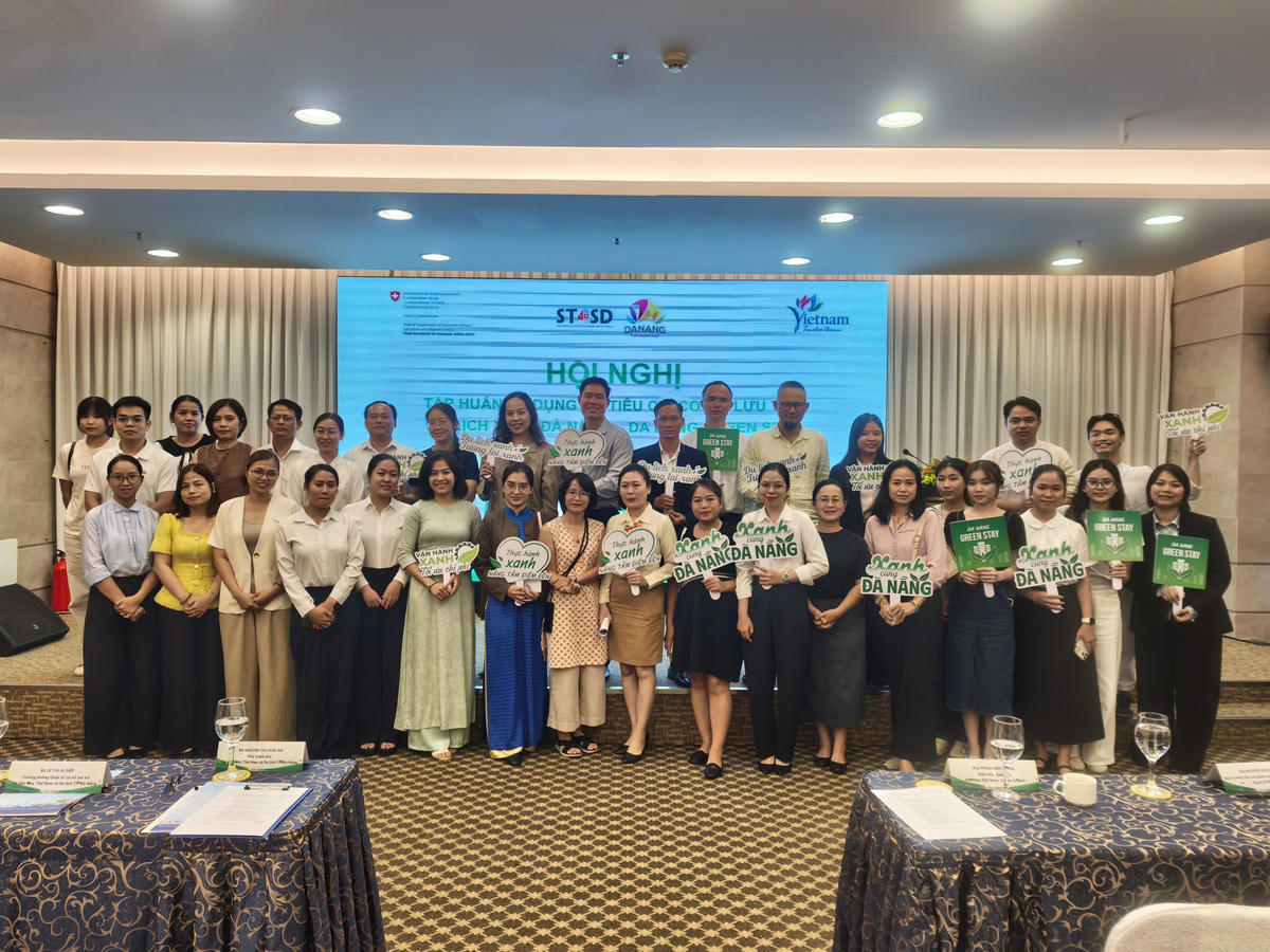 Hội nghị Tập huấn áp dụng Bộ tiêu chí Cơ sở lưu trú du lịch xanh Đà Nẵng. Ảnh: Nguyễn Tú.