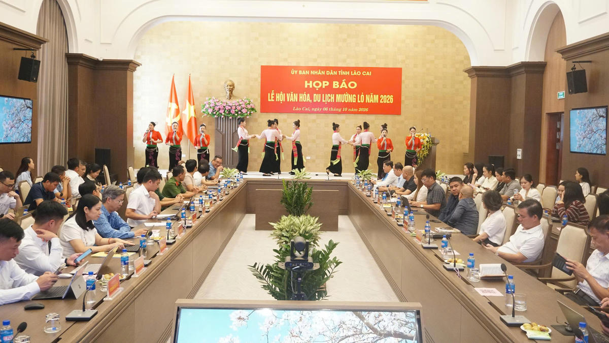 Quang cảnh buổi họp báo Lễ hội văn hóa, du lịch Mường Lò năm 2026. Ảnh: Ngô Hùng.