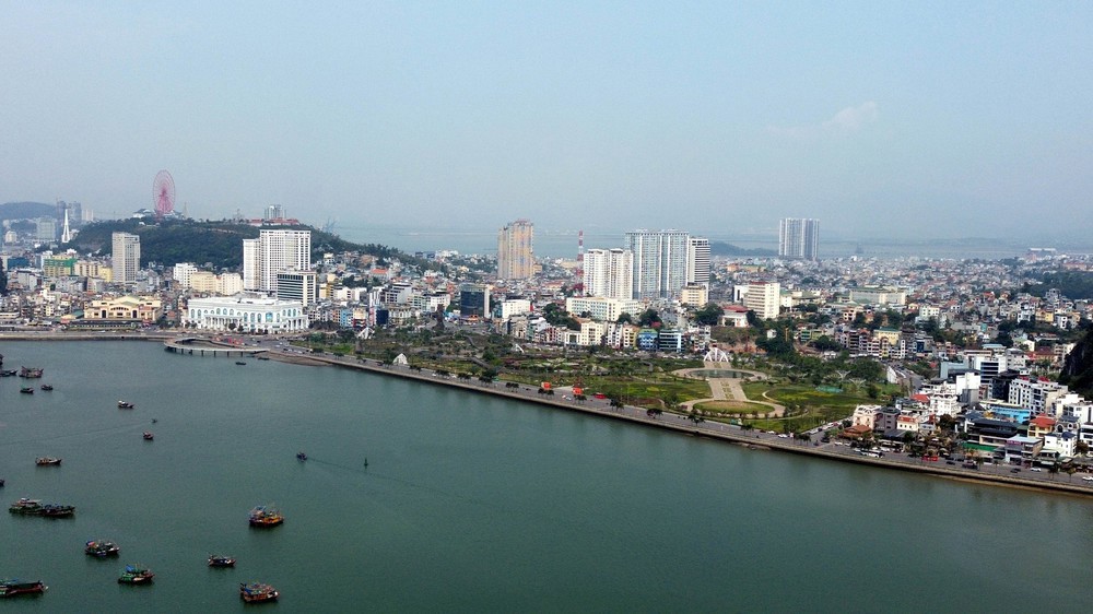 Quảng Ninh quyết tâm bứt phá về KHCN, xây dựng thành phố di sản, đô thị văn hóa, du lịch mang tầm quốc tế - Ảnh 2.