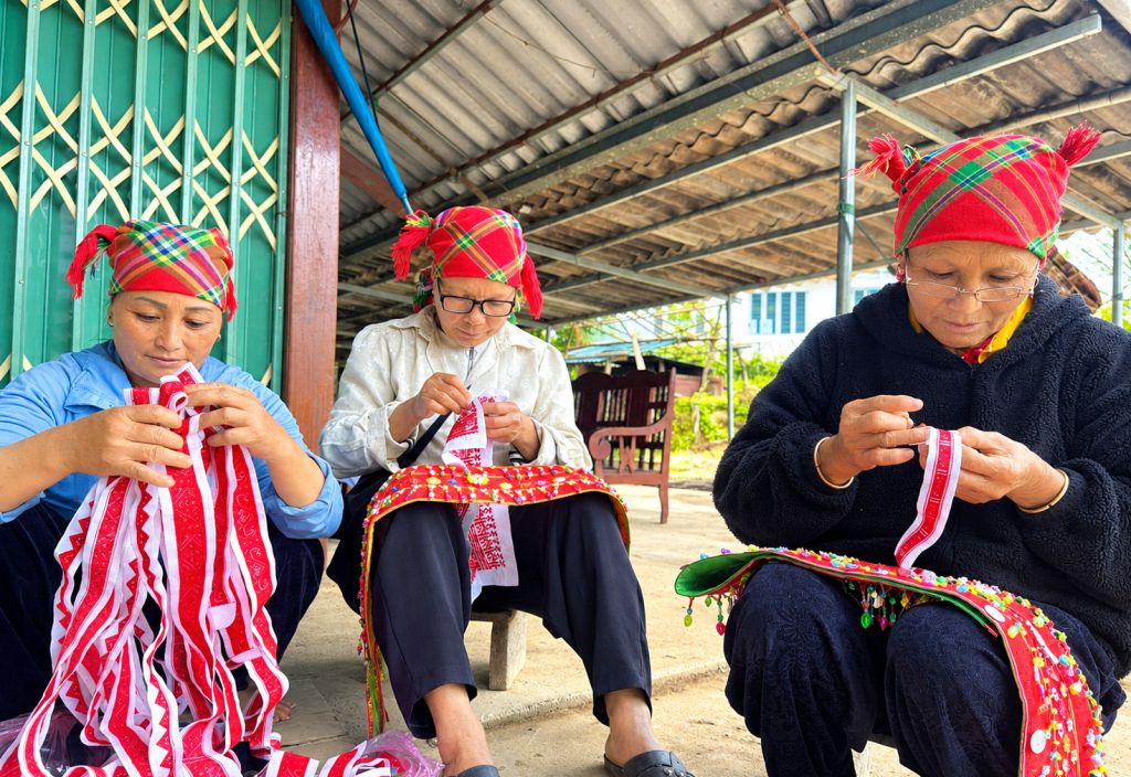 Người Dao Đỏ ở xã Phan Thanh bền bỉ lưu giữ nét văn hóa truyền thống.