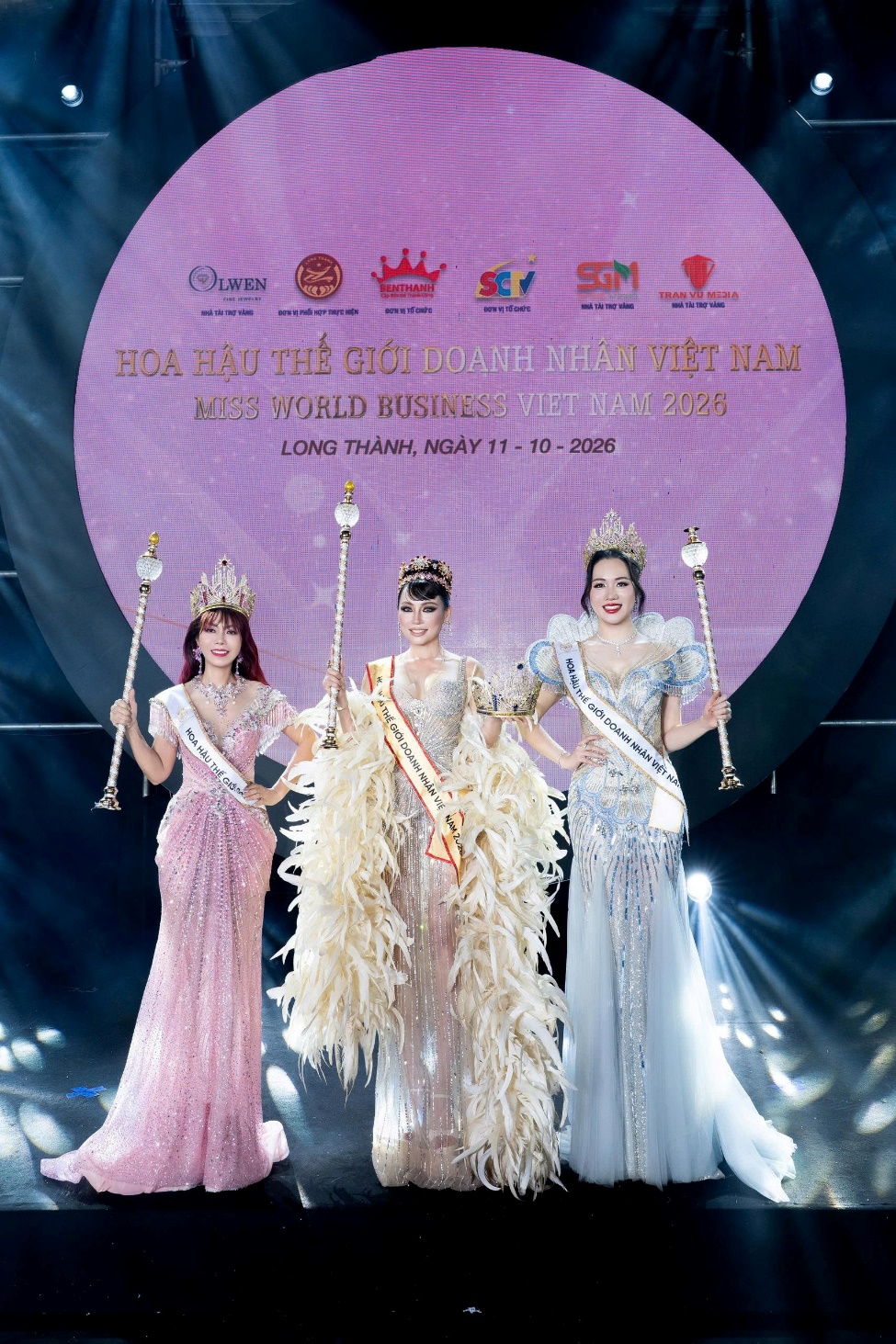 Image 2 from bai-2-chung-ket-hoa-hau-the-gioi-doanh-nhan-viet-nam-2026