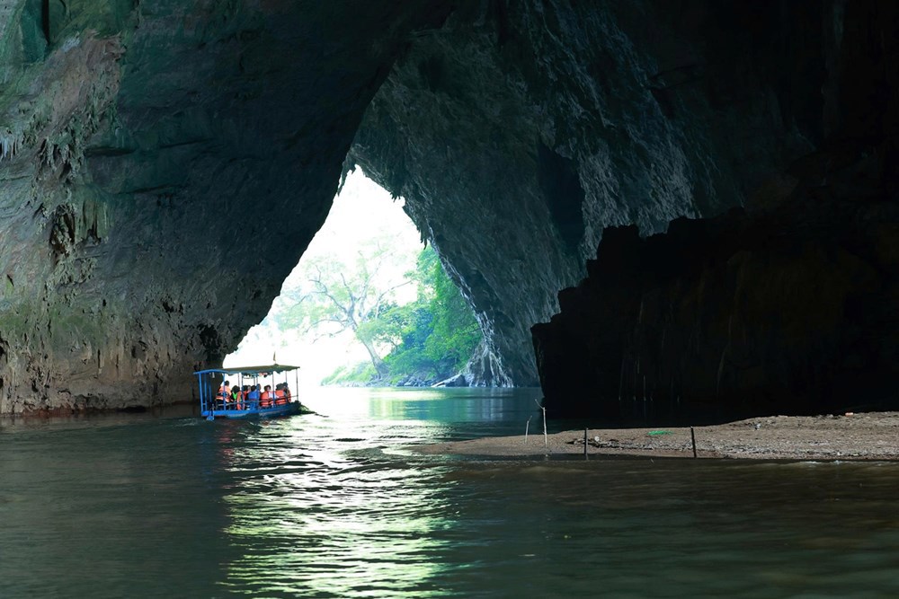 Thứ trưởng Bộ VHTTDL Hoàng Đạo Cương khảo sát thực tế hồ Ba Bể - ảnh 3