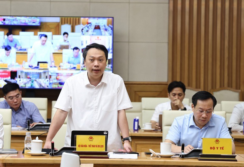 Phát huy thế mạnh truyền thống từng địa phương, thúc đẩy công nghiệp văn hóa, khoa học, công nghệ và chuyển đổi số - ảnh 2