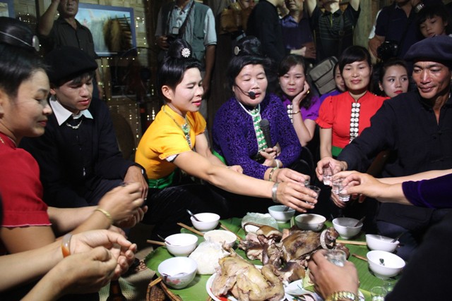 Đến Điện Biên khám phá bản sắc văn hóa độc đáo của người Thái  - Ảnh 5.