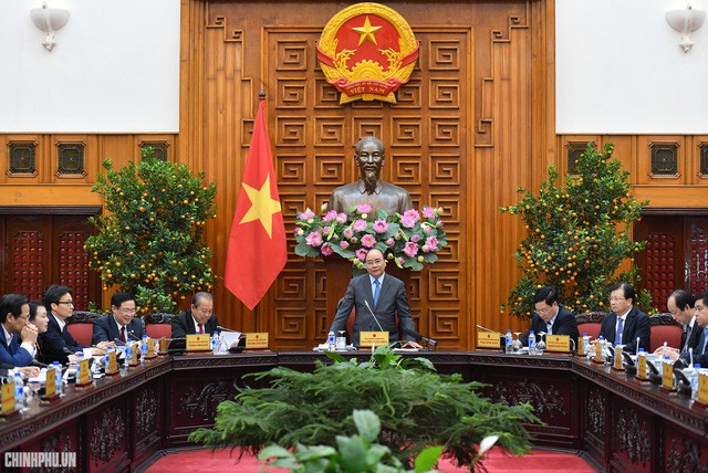 Thủ tướng yêu cầu tuyệt đối không đi lễ hội trong giờ hành chính, không sử dụng xe công đi lễ - Ảnh 2.