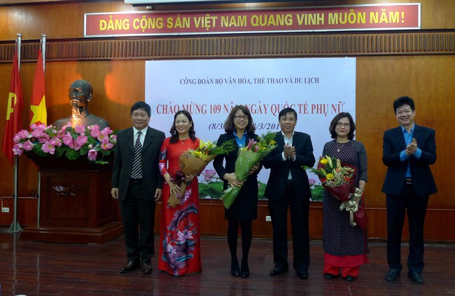 Công đoàn Bộ VHTTDL kỷ niệm 109 năm Ngày Quốc tế phụ nữ 8/3 - Ảnh 1.