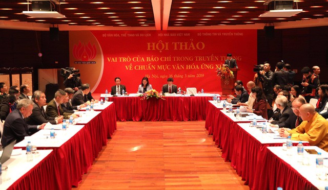 Hội thảo Vai trò của báo chí trong truyền thông về chuẩn mực văn hóa ứng xử  - Ảnh 4.