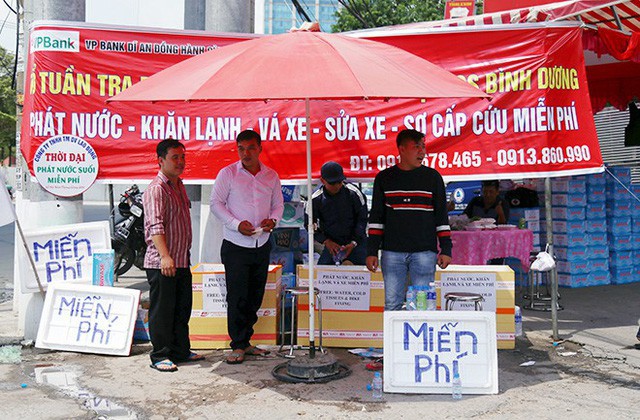 Giá như nhiều lễ hội đông mà vẫn miễn phí như ở Chùa Bà, đến Minh Thề mà người người nghìn nghịt rủ nhau đi - Ảnh 1.