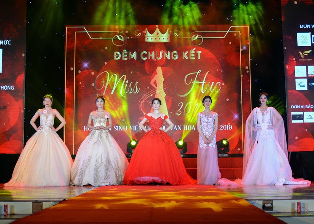 Hương sắc của nữ sinh Đại học Văn hóa Hà Nội - Ảnh 2.