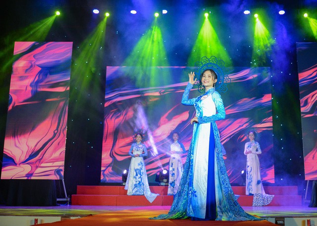 Hương sắc của nữ sinh Đại học Văn hóa Hà Nội - Ảnh 3.